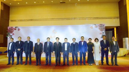  巍雅斯名表眼鏡有限公司2019年終總結暨頒獎晚會圓滿落幕！